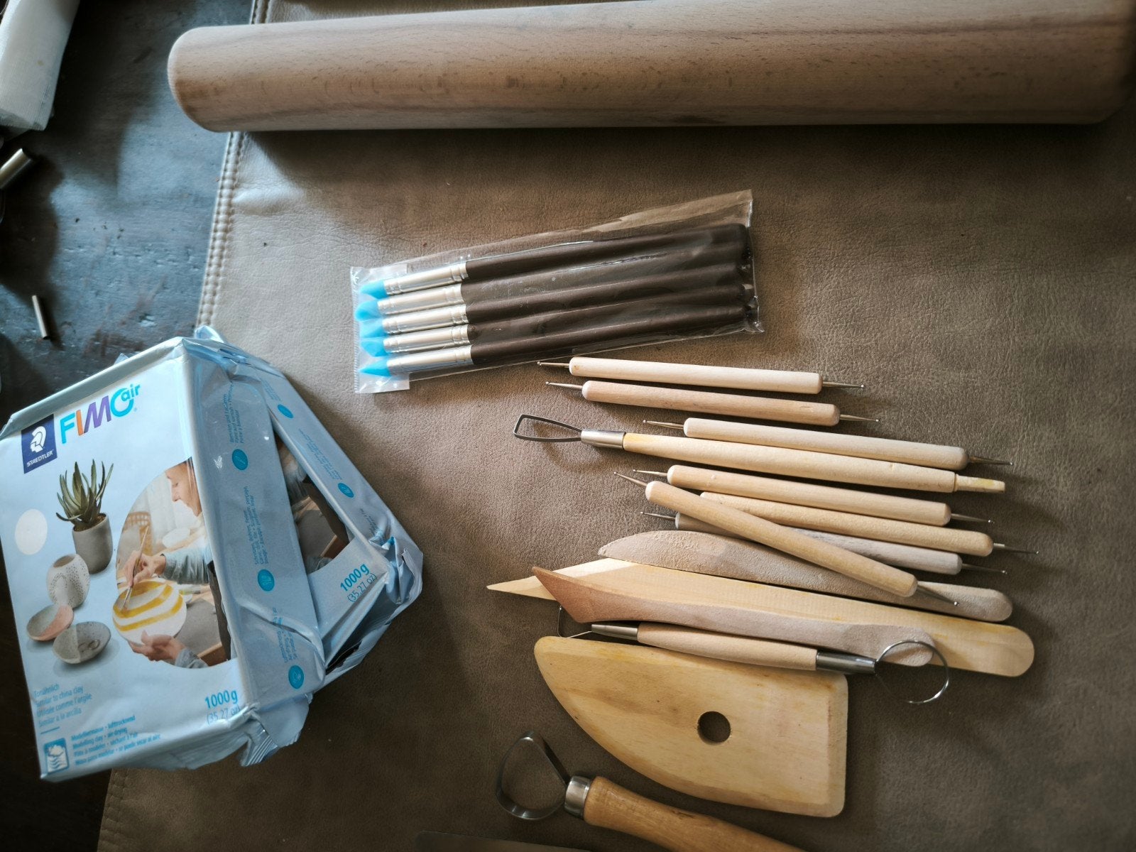 outils pour poterie et pâte polymère, plus 2kgs de pâte, Articles professionnels, Enlèvement