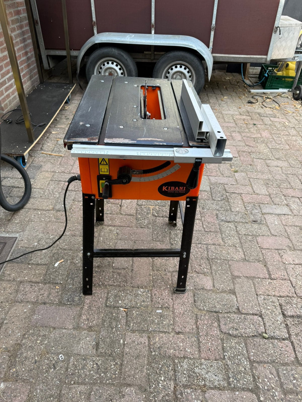 KIBANI Zaagtafel 1500W – Krachtig en gebruiksklaar, Ophalen, Zo goed als nieuw