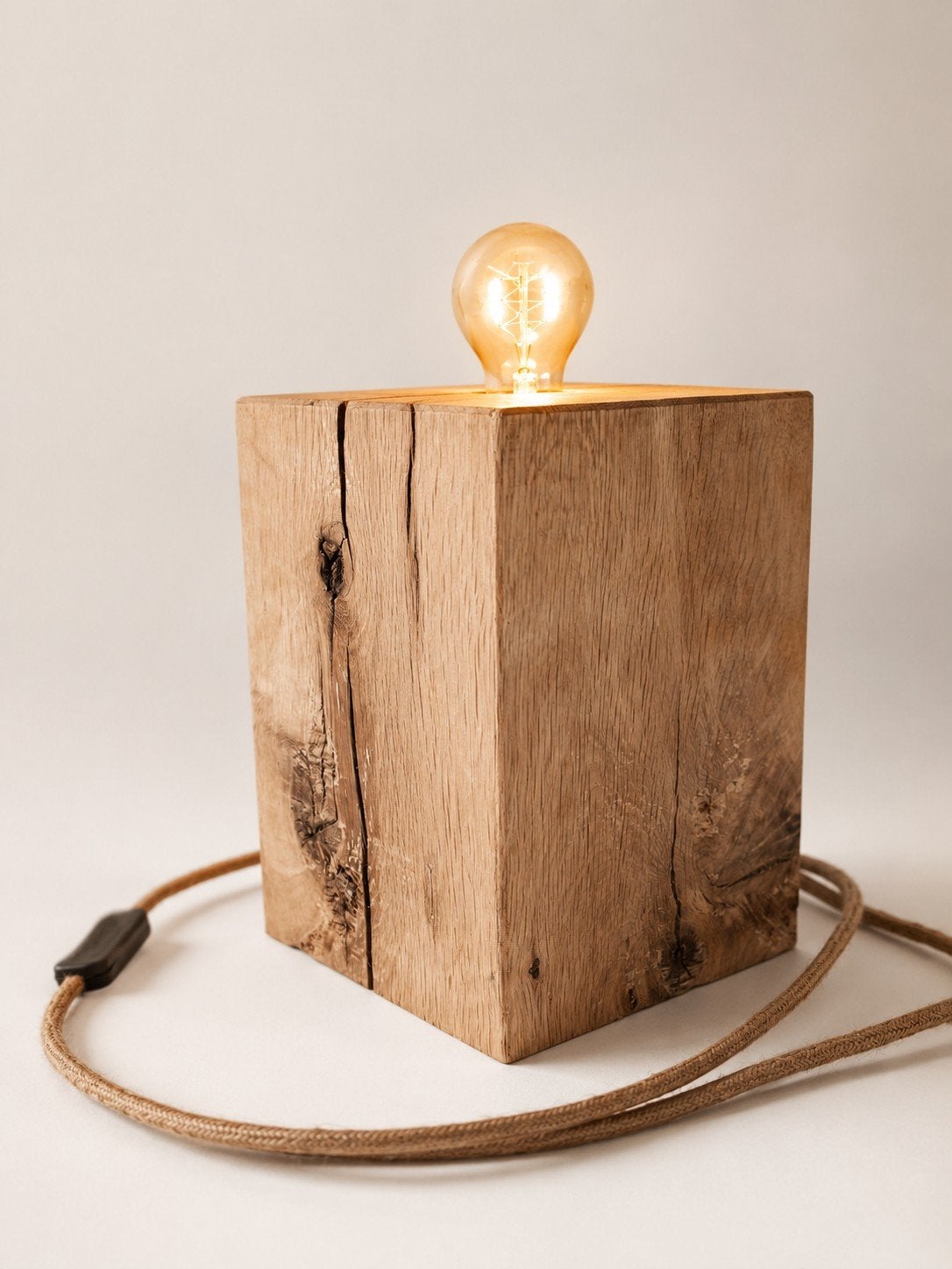 Lamp op eiken sokkel, Huis en Inrichting, Ophalen