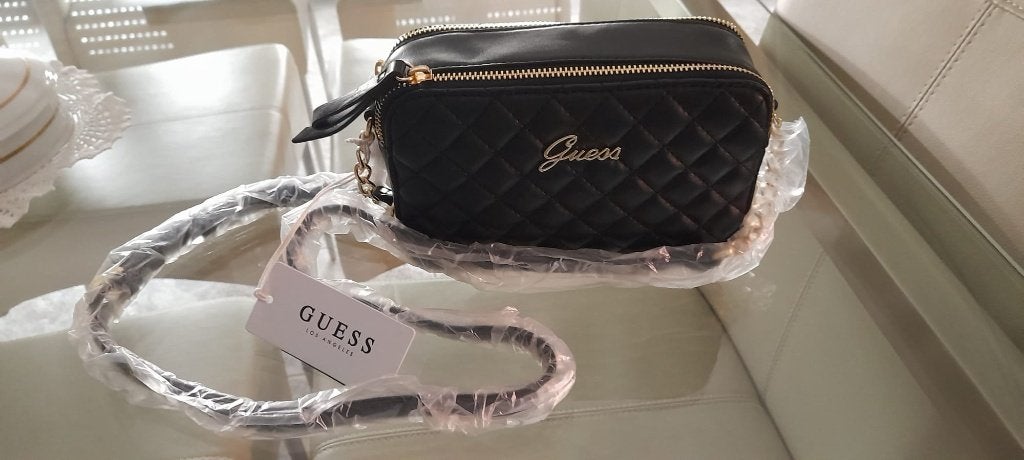 Sac à bandoulière Guess - à l'état neuf avec étiquette., Bijoux, Sacs & Beauté, Enlèvement ou Envoi, Neuf, Noir, Autres marques