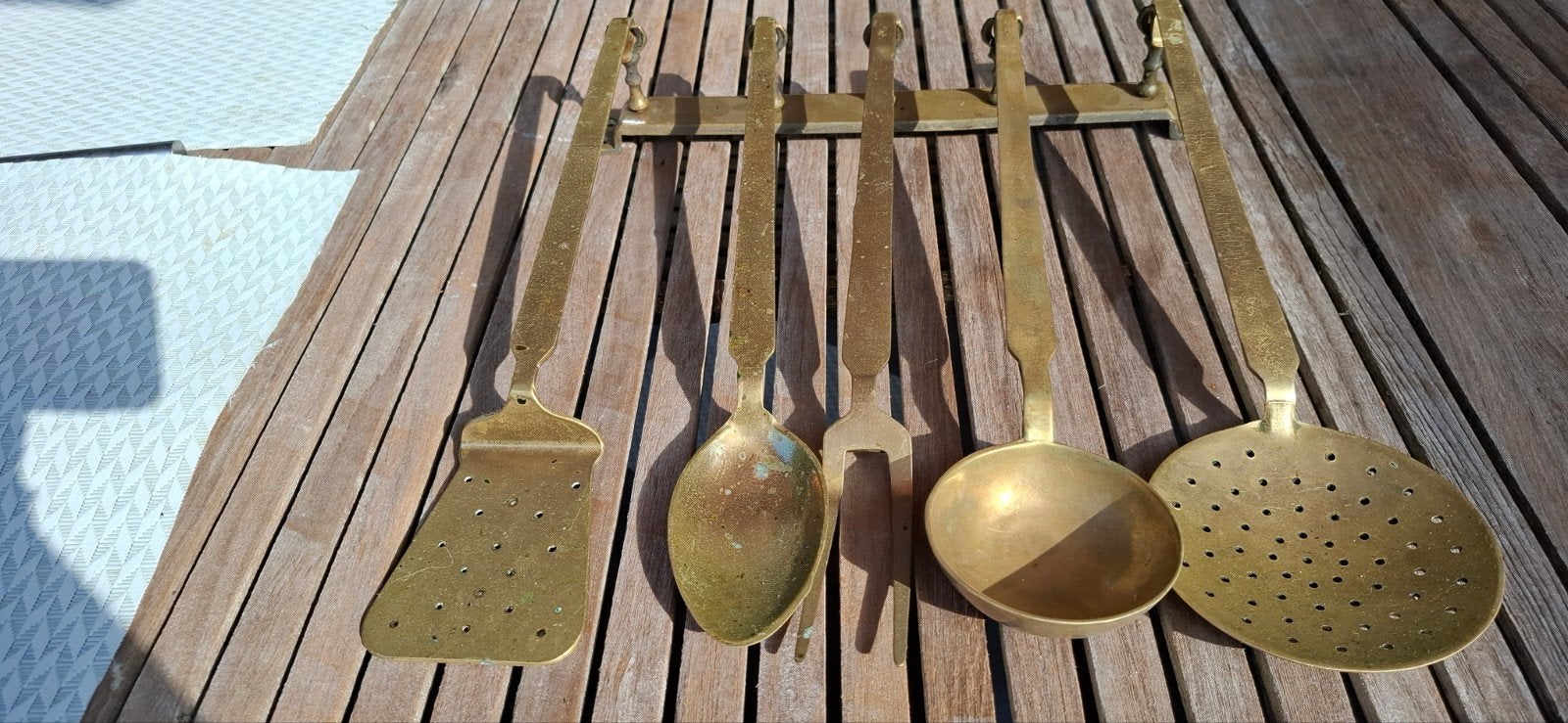Ustensiles de cuisine, Enlèvement