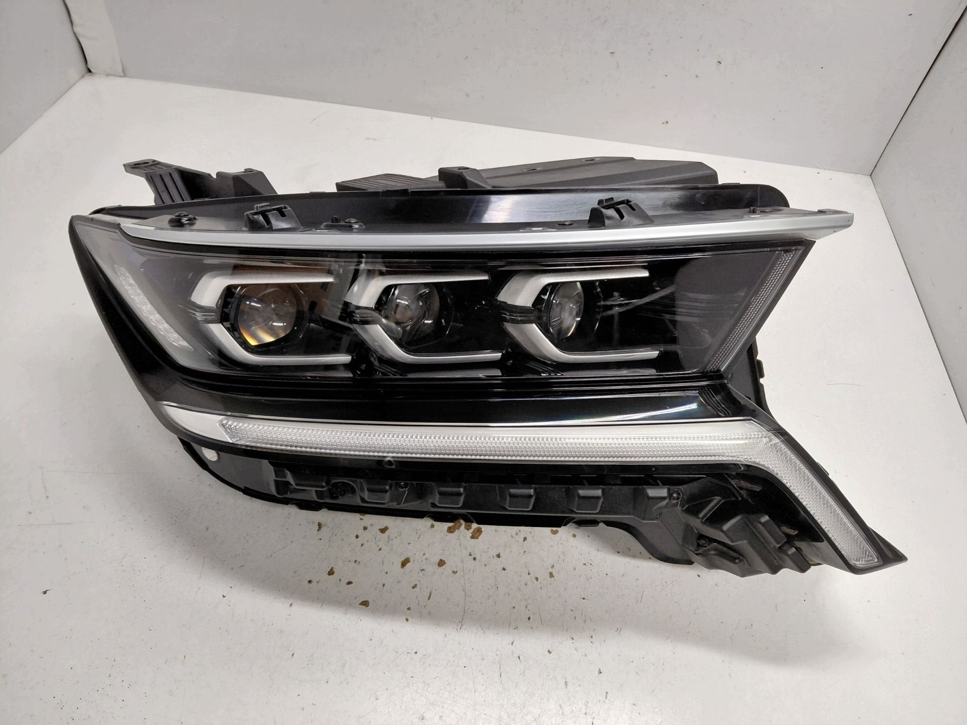 KIA Sorento IV Koplamp 92102P2120, Auto-onderdelen, Heolleung-ro 12
06797  Seoul, Info@kia.com, Kia Corporation, Gebruikt