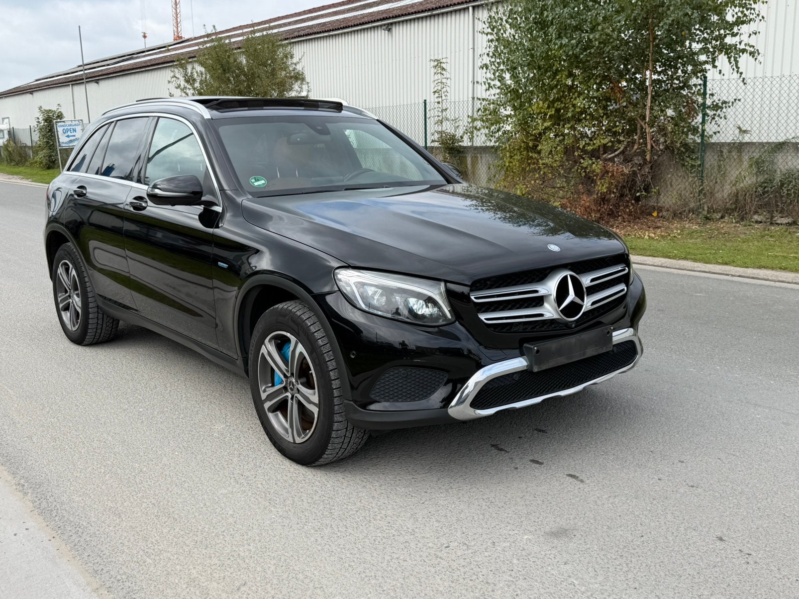 MERCEDES GLC 350 E 4MATIC benzine&hybride plug in, Autos, Cuir, Entreprise, 5 portes, 5 places