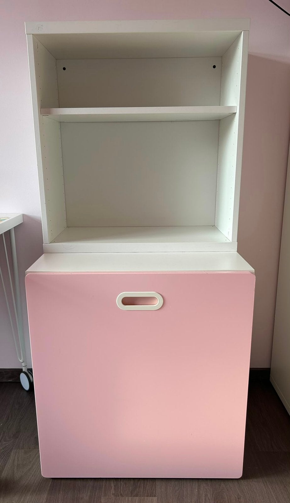 Armoire enfant avec bas pratique sur roulettes, Enfants & Bébés, 105 cm ou plus, Enlèvement, Utilisé, Moins de 75 cm