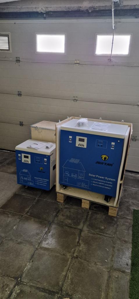 Hybride station op zonnebatterijen met alles geïntegreerd, Doe-het-zelf en Bouw, Gereedschap | Boormachines, Ophalen