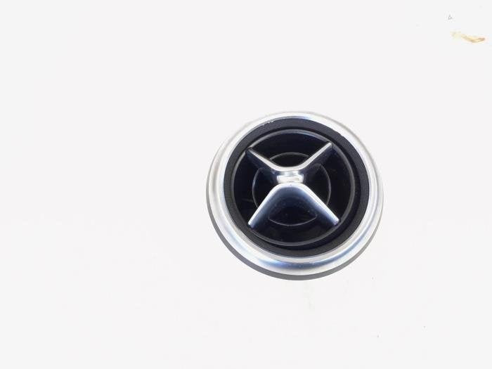 Grille aération tableau de bord d'un Mercedes A-Klasse, 3 mois de garantie, Utilisé, -, -