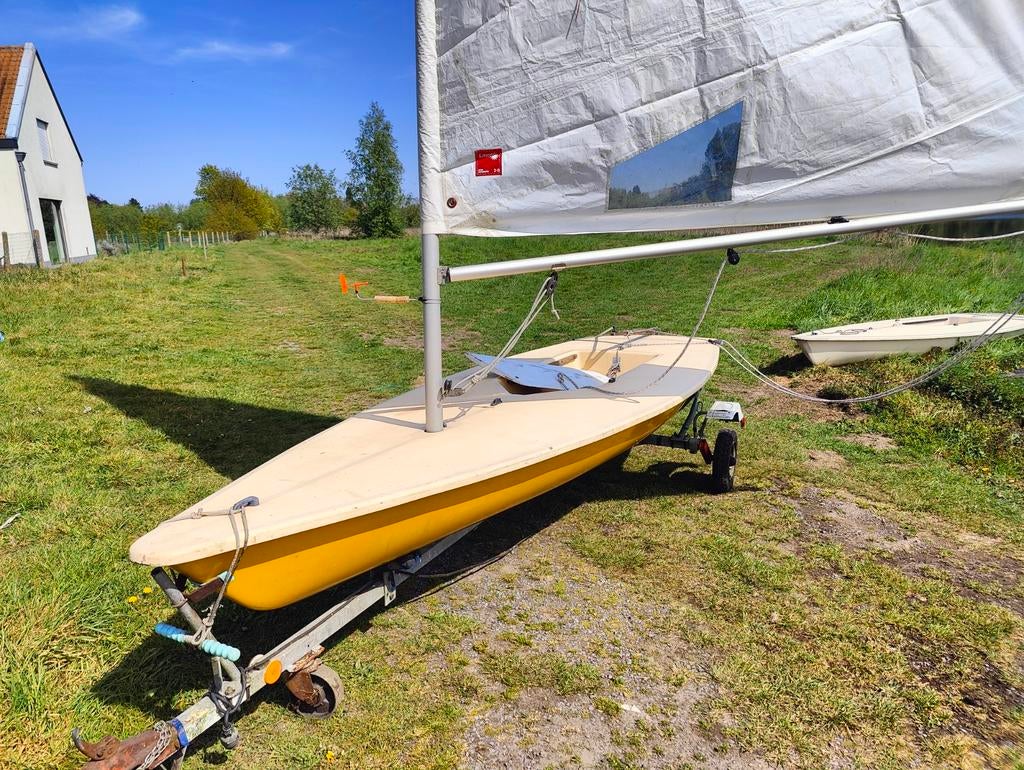 Laser Zeilboot standaard, Ophalen