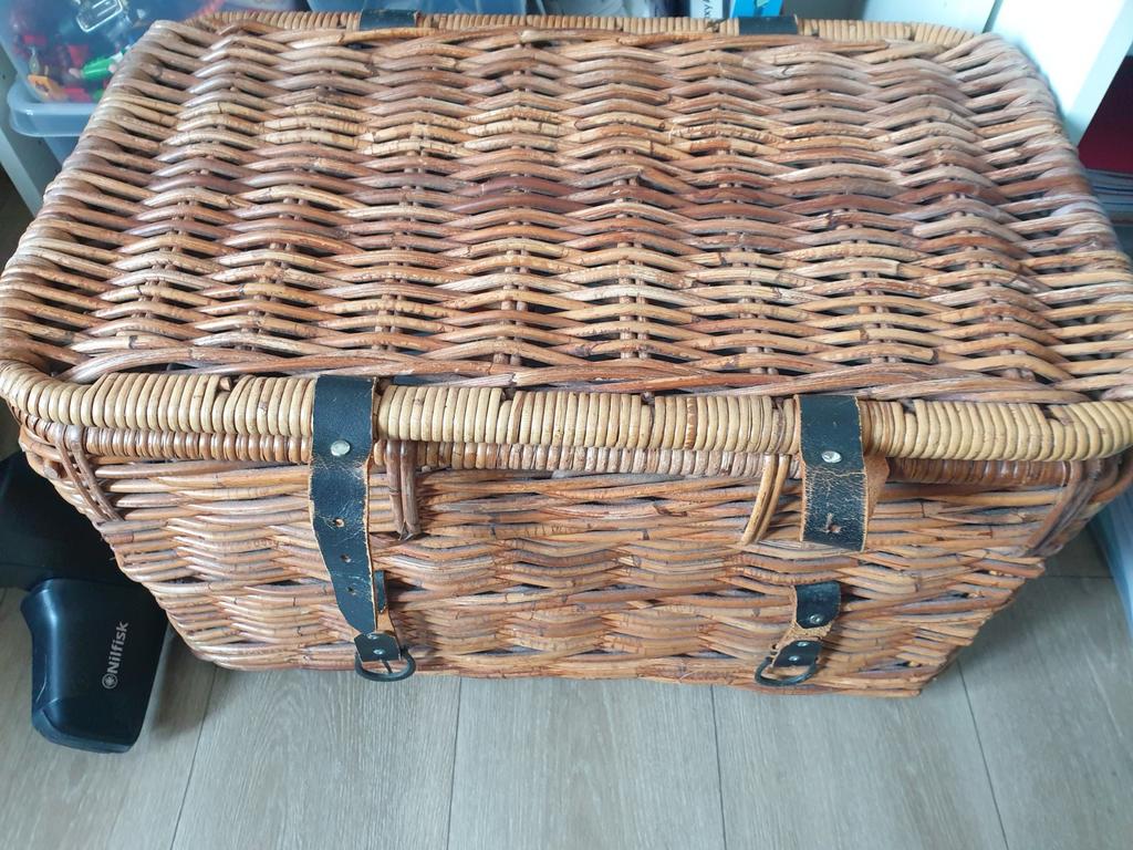 Manne osier Ikea, Enlèvement, Osier