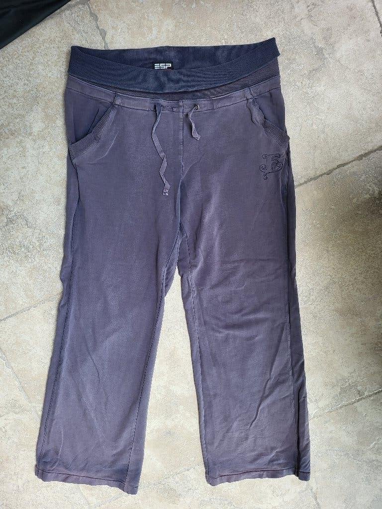 GRATIS: Merk Esprit : sportbroek mt Large, Overige kleuren, Maat 42/44 (L), Ophalen of Verzenden, Fitness of Aerobics