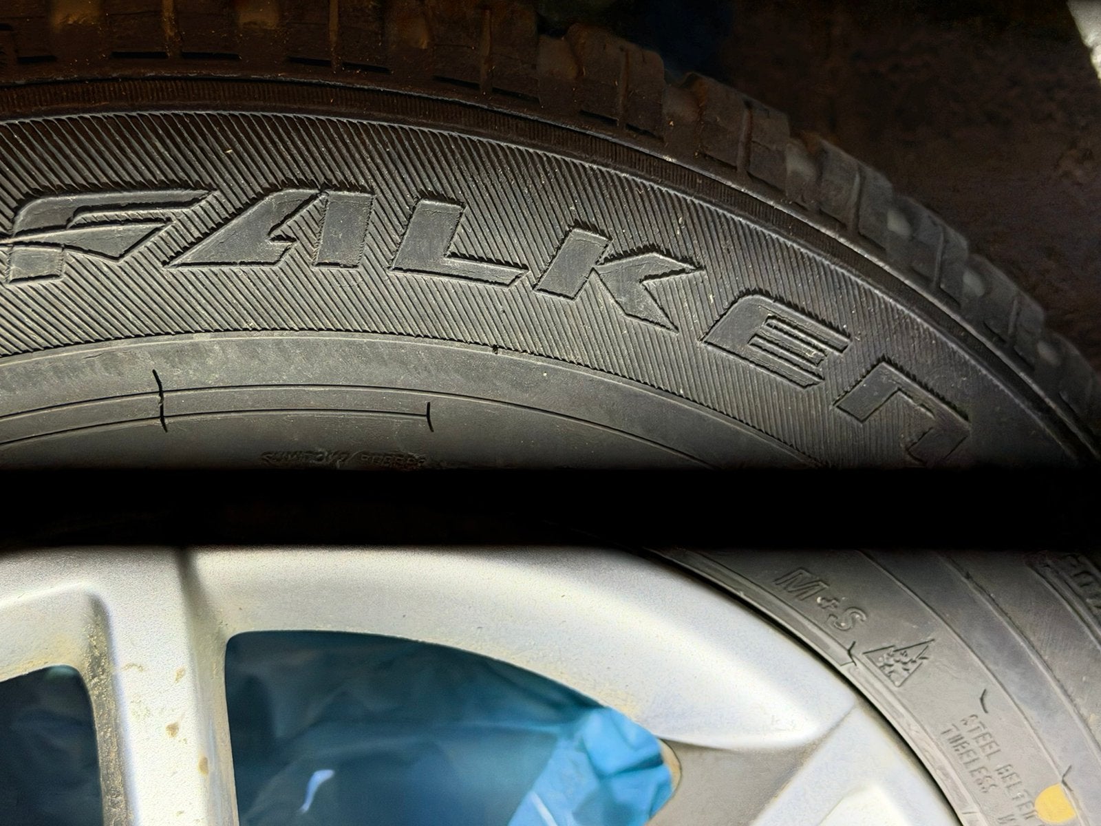 4 roues sur jantes alu et pneus hiver Falken, Autos : Pièces & Accessoires, Pneus et Jantes, Véhicule de tourisme, 17 pouces, Enlèvement