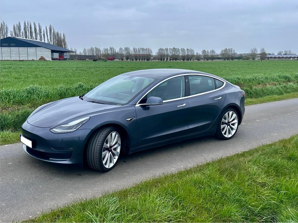 Tesla Model 3 Long Range Performance, Autos, Tesla, Cuir, Achat, Phares entièrement LED, Noir