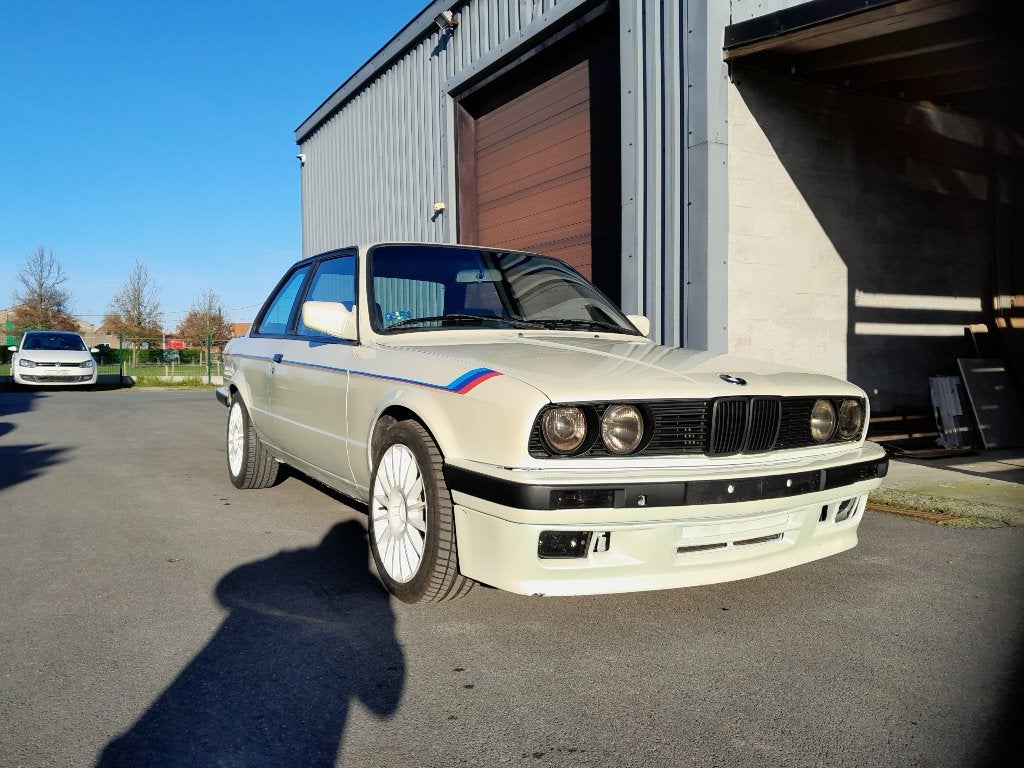 e30 325i, Autos, Achat, 2500 cm³, Boîte manuelle, 2 portes