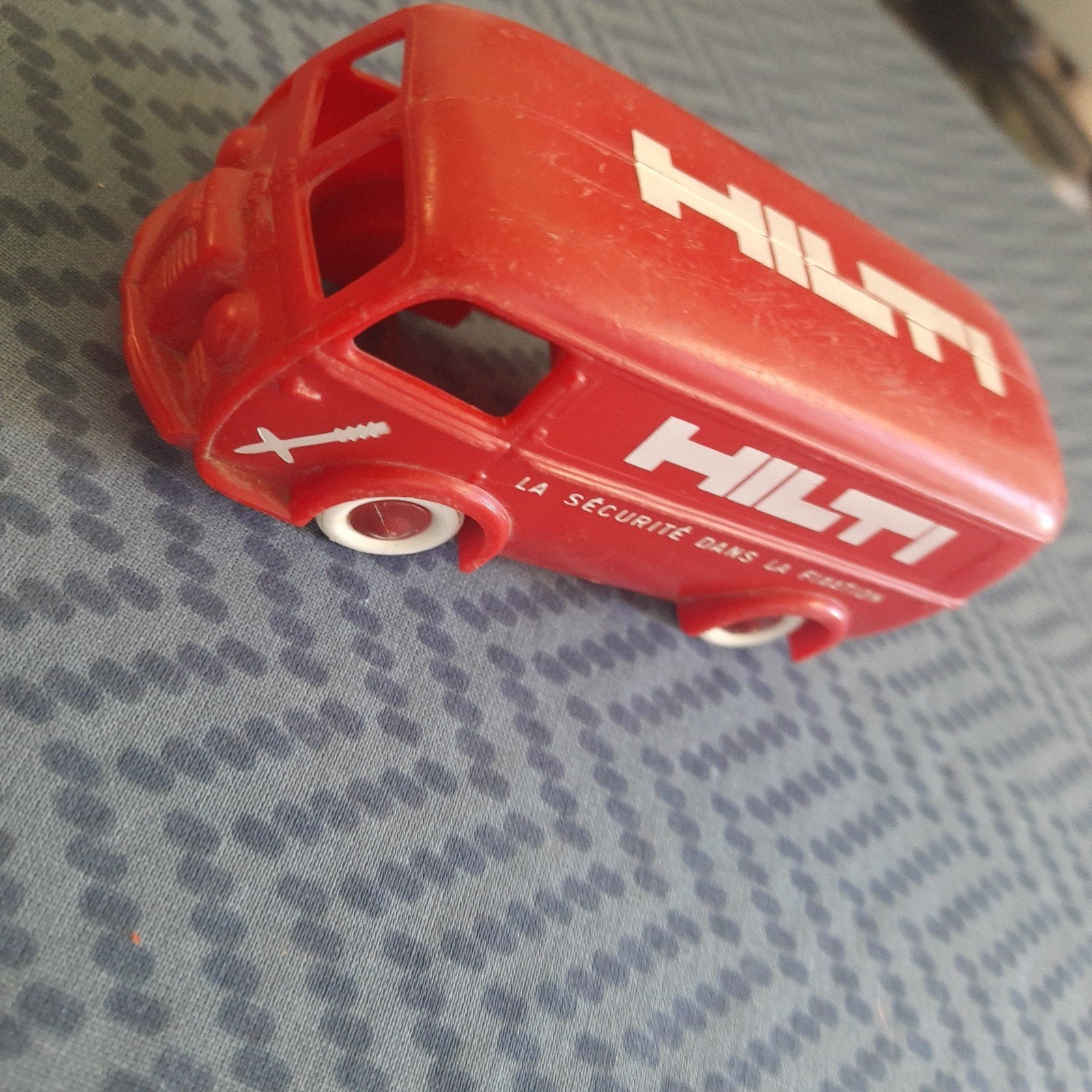 Modèle CLE (CLEMENT GAGET) * 1:43 * PEUGEOT * PUB pour HILTI, Enlèvement