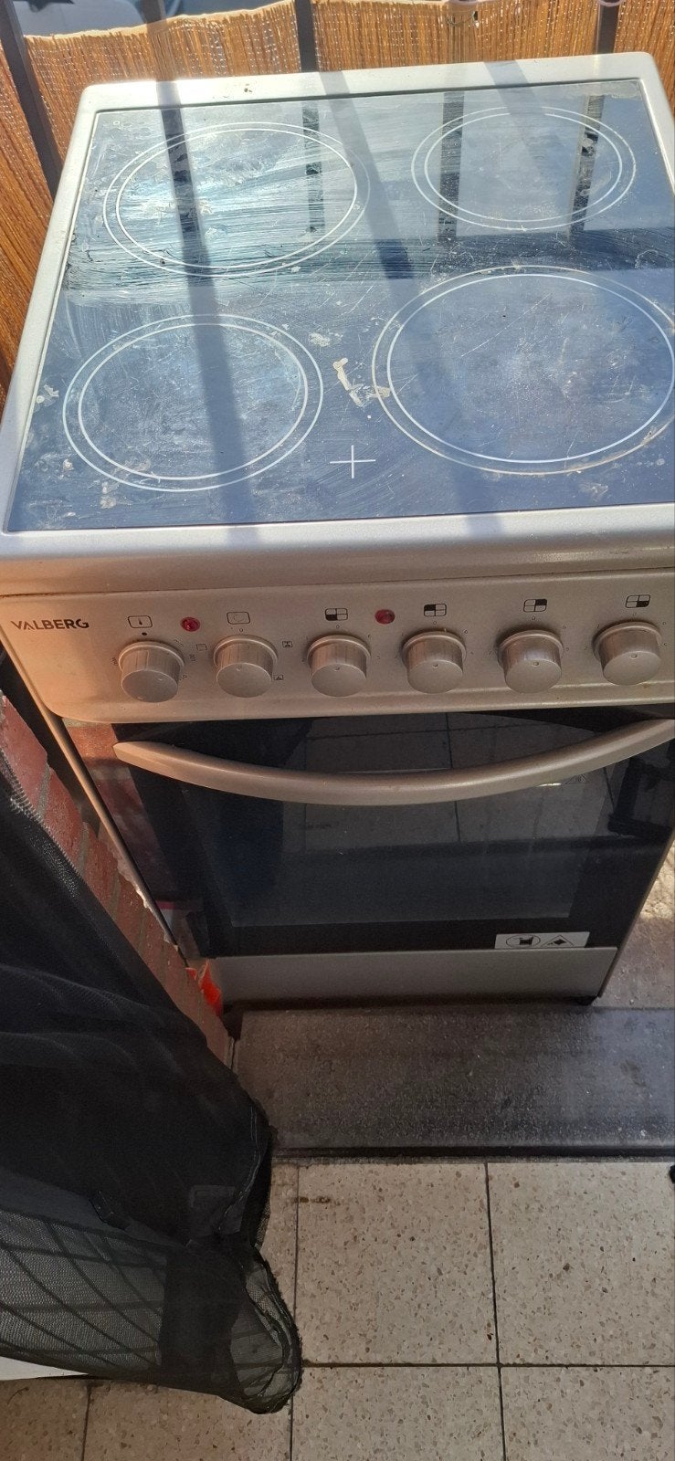 Cuisinieres, Electroménager, 4 zones de cuisson, Comme neuf, Enlèvement, 45 à 60 cm
