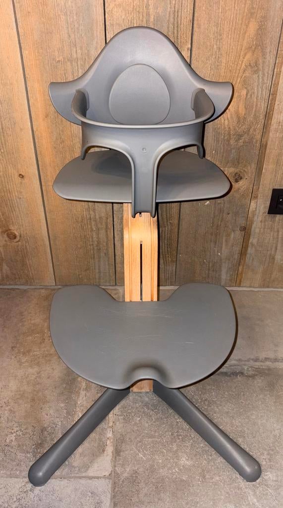 Nomi kinderstoel Evomove + babyset + tafelblad =complete set, Enfants & Bébés, Chaises pour enfants, Enlèvement, Utilisé, Chaise évolutive