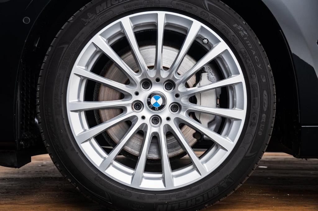 Paire de roues BMW 18" d'origine complète et sans dommage, Pneus et Jantes, 245 mm, Véhicule de tourisme, Pneus été