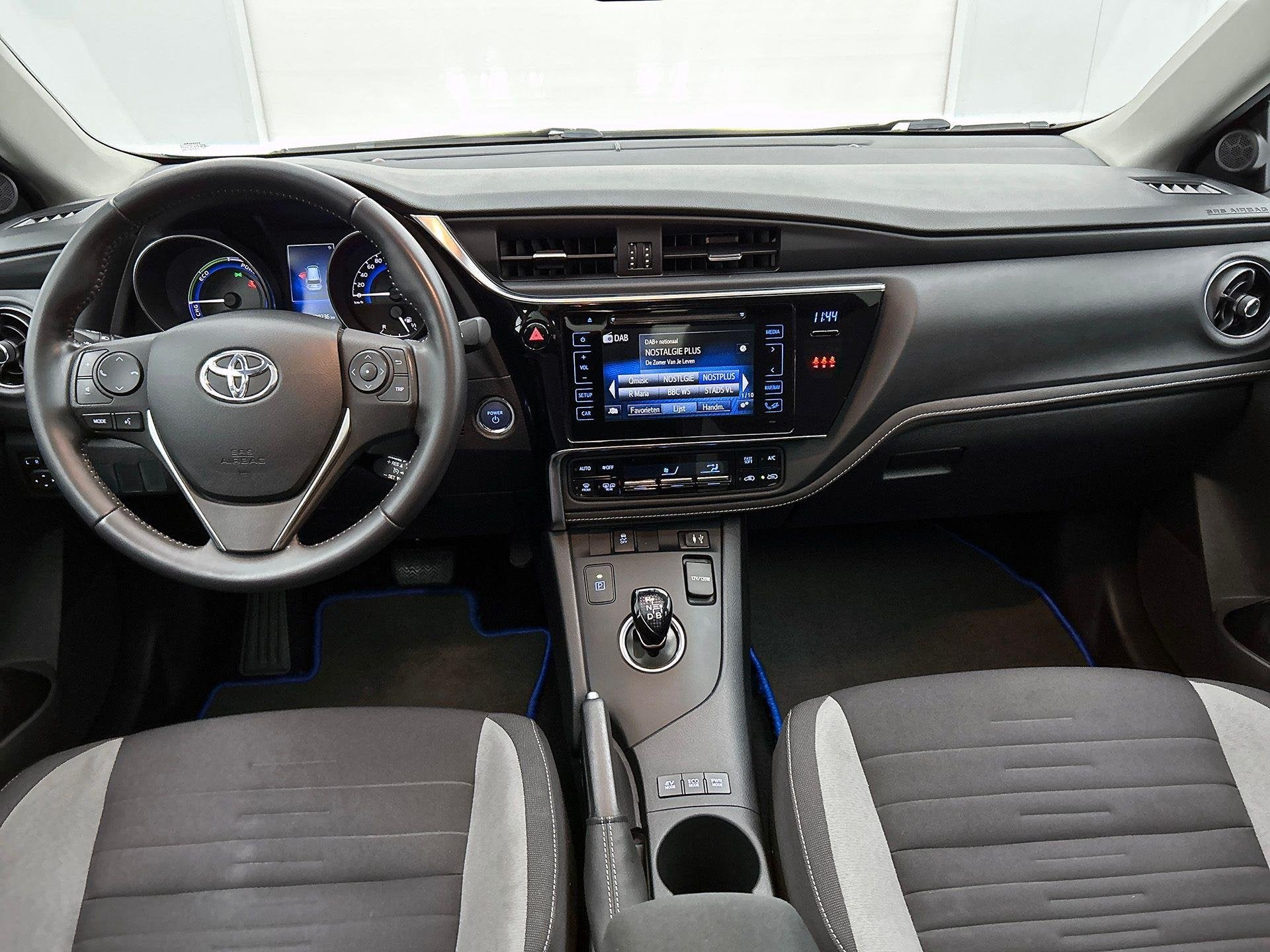 Toyota Auris Touring Sports 1.8 VVT-i Hybrid CVT Business, Autos, Toyota, 100 kW, Achat, Euro 6, Carnet d'entretien