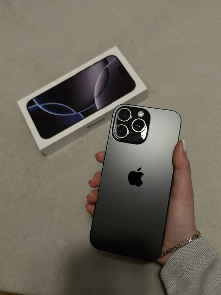 Iphone 16 pro max, Zwart, IPhone 16 Pro Max, Zo goed als nieuw, 93 %