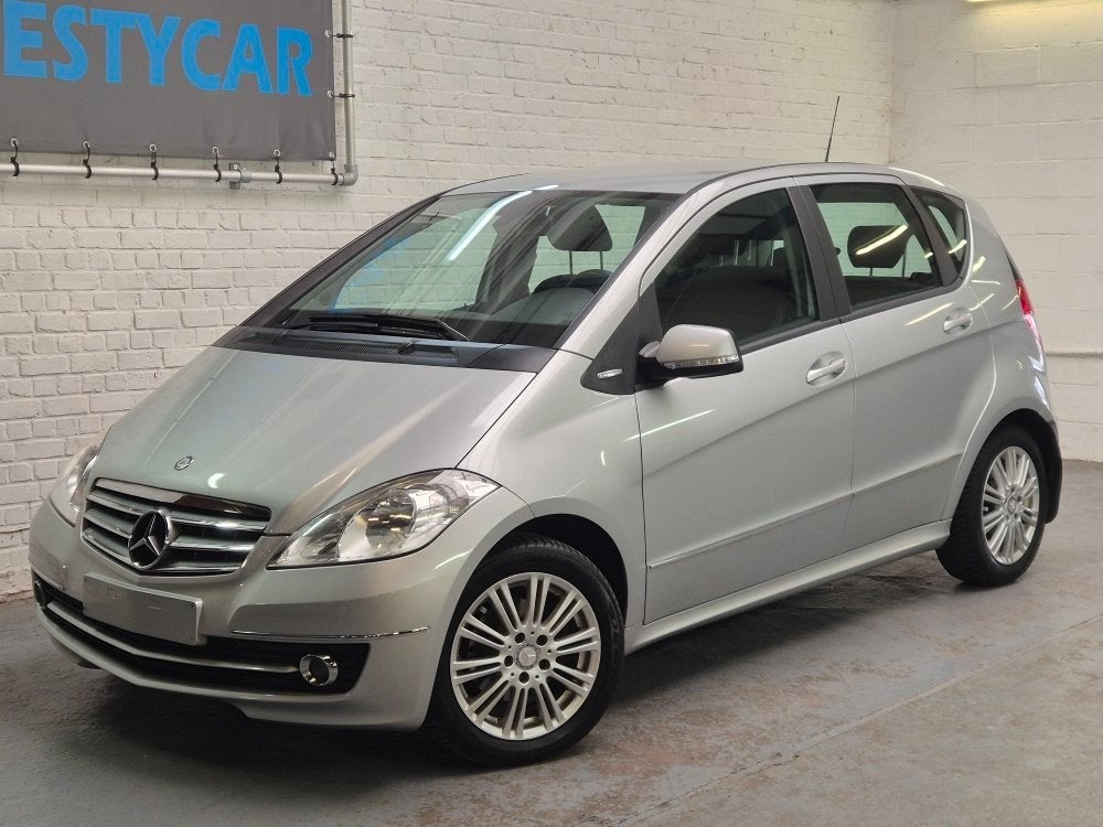 Mercedes A160 benzine Euro5- Topstaat - 98.000km - Garantie, Monovolume, 1498 cc, Zwart, 4 cilinders