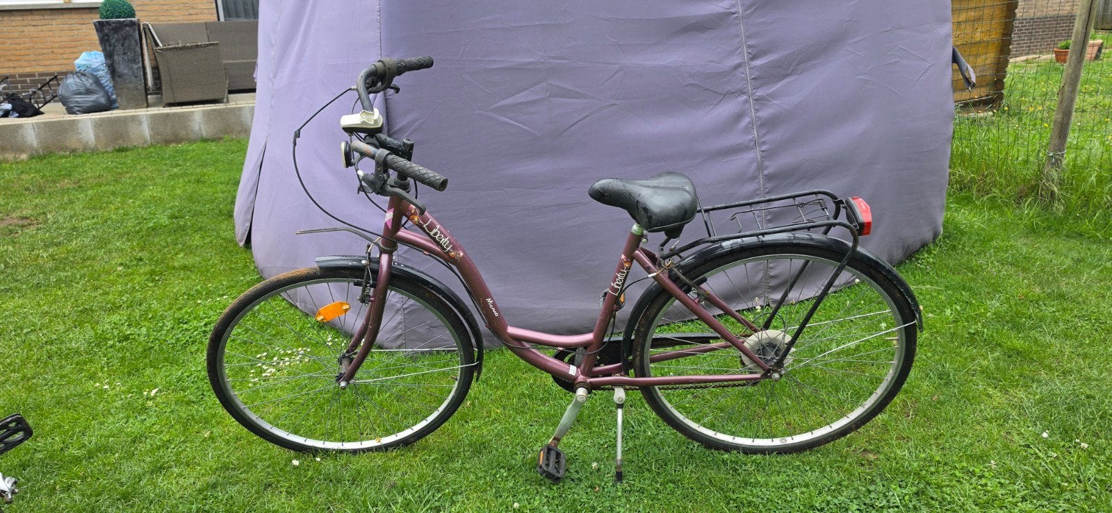 Meisjes fiets, Ophalen