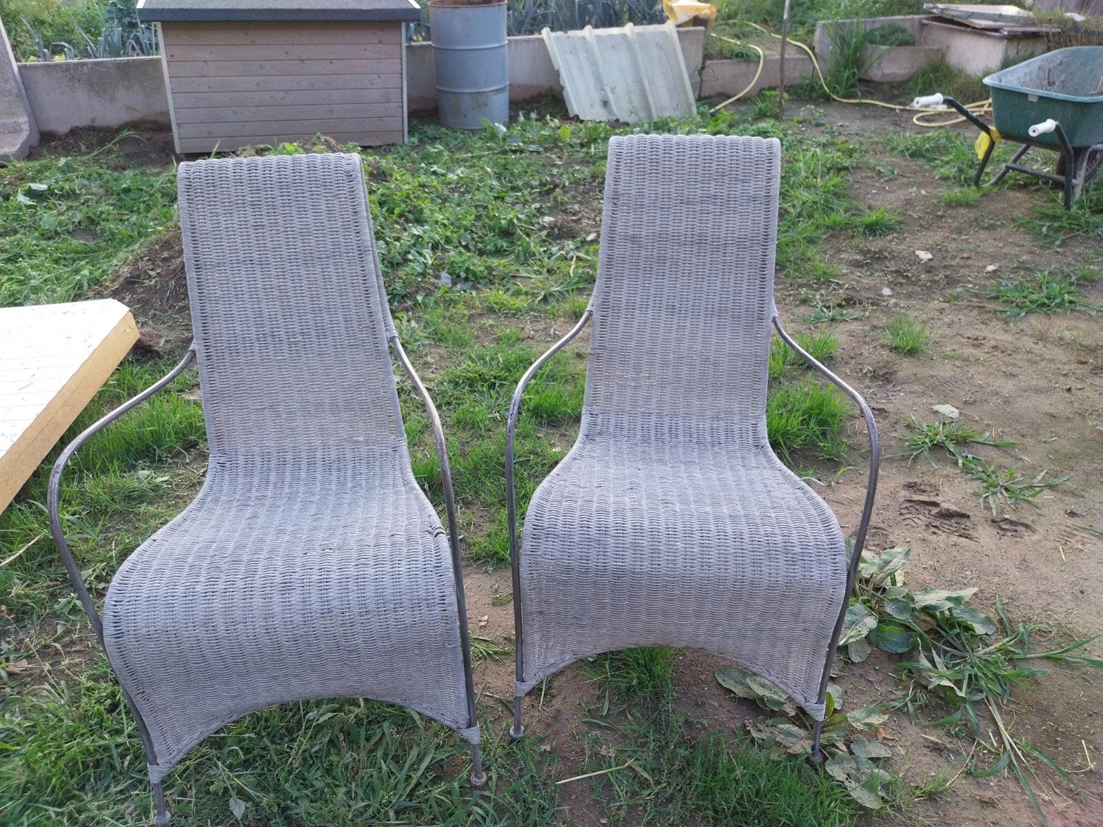 rieten stoelen met ijzeren frame, Ophalen, Gebruikt, Metaal, Grijs