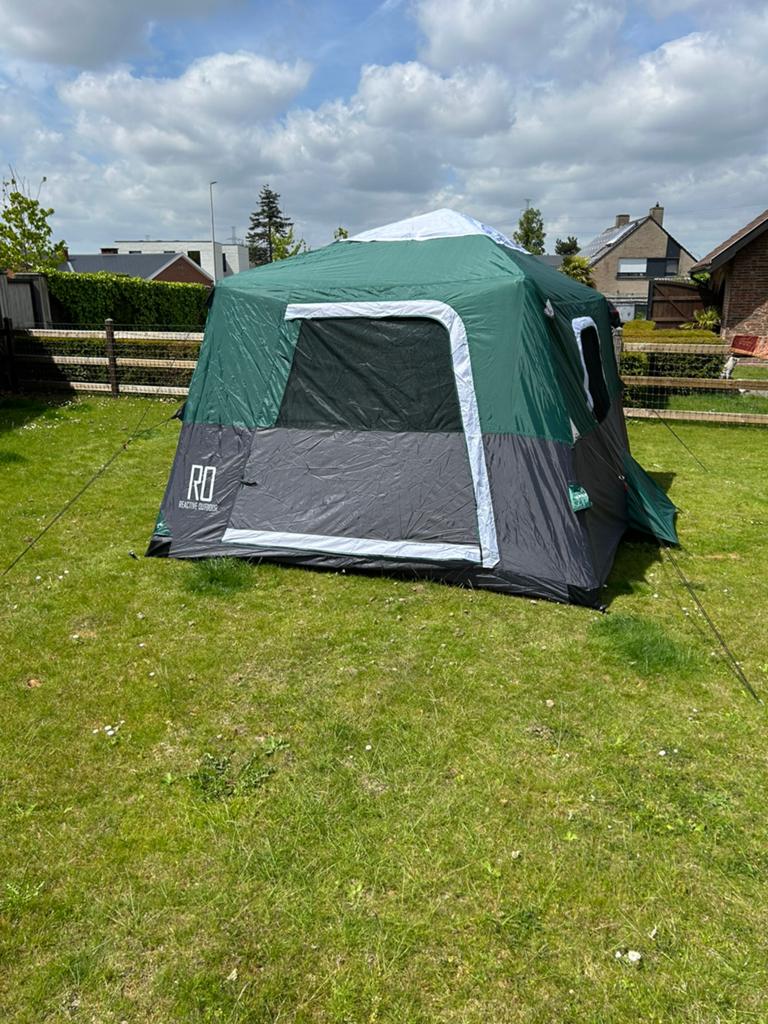 Zelf opblaasbare tent 4 a 6 personen nieuw !!, Caravans en Kamperen, Ophalen, Zo goed als nieuw