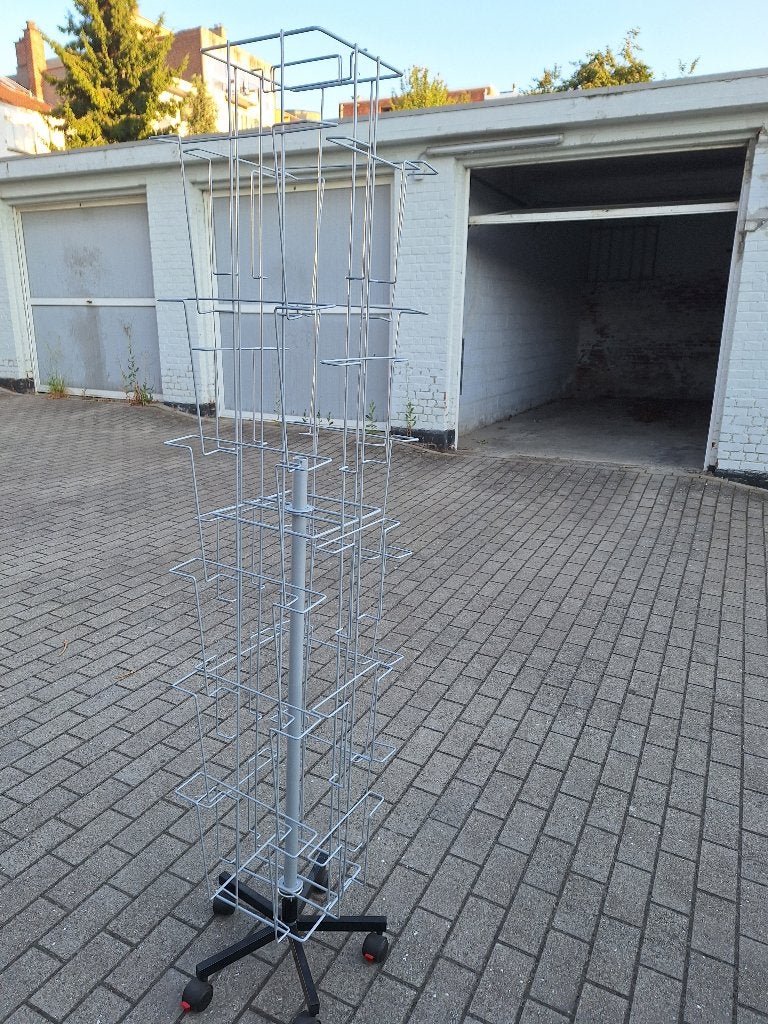 DISPLAY/KRANTENHOUDER, Huis en Inrichting, Woonaccessoires | Krantenbakken en Lectuurbakken, Ophalen, Lectuurbak, Overige stijlen