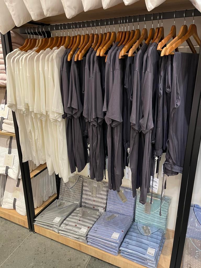 Pyjamas pour femmes et hommes Nouveau ! ! ! ! large choix, Enlèvement, Neuf