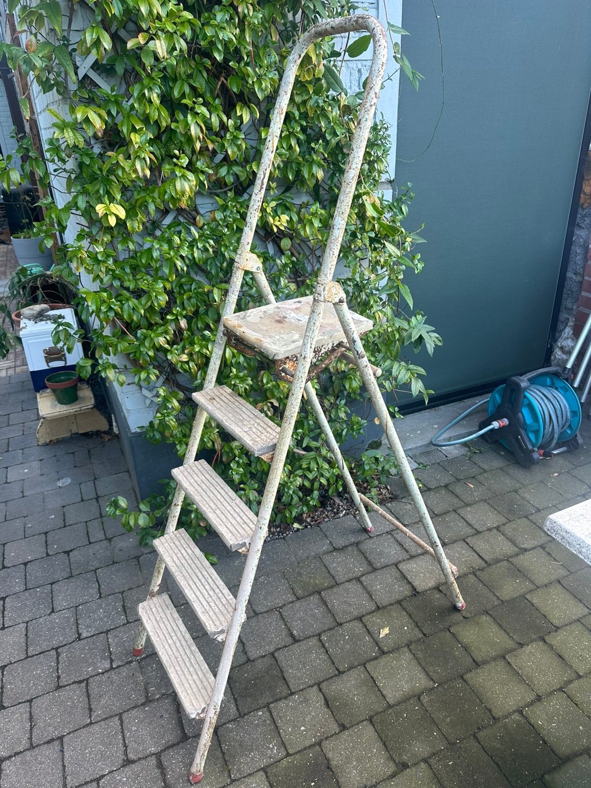 Vieil escalier, Pliable ou rétractable/escamotable, Escalier, Moins de 2 mètres, Enlèvement
