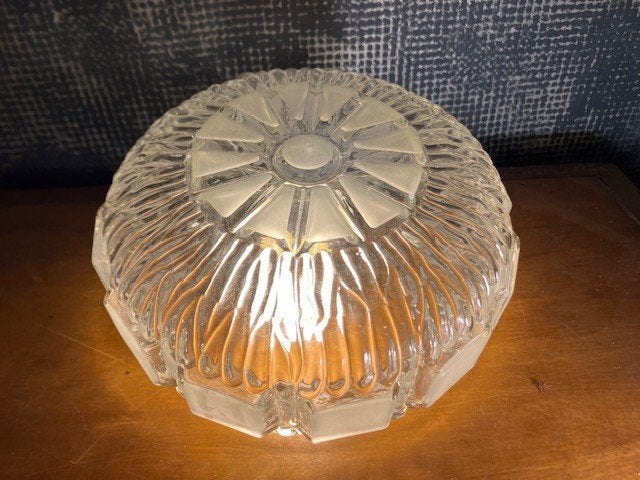 PLAFONNIER ROND VINTAGE MASSIF, ANNÉES 60, DIAMÈTRE : 22 CM, Vintage, Verre, Comme neuf, E27 (grand)