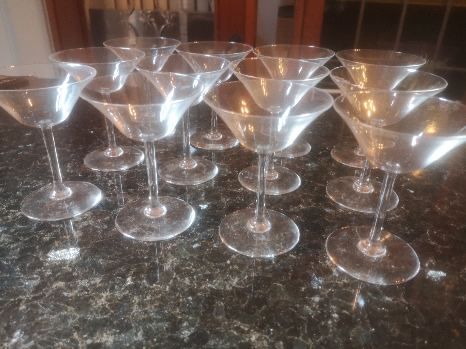 12 kleine glazen coupes, Ophalen