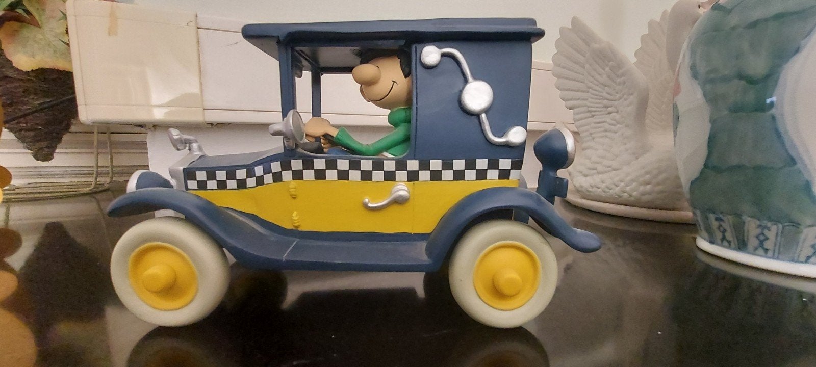 Figurine Gaston avec son taxi 2008, Enlèvement ou Envoi, Comme neuf, Autres types