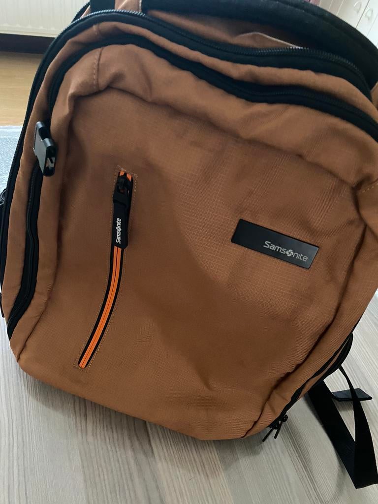 SAMSONITE RUGZAK🎒 IN NIEUW 👌STAAT, Handtassen en Accessoires, Tassen | Rugtassen, Zo goed als nieuw, Overige merken, 25 tot 40 cm
