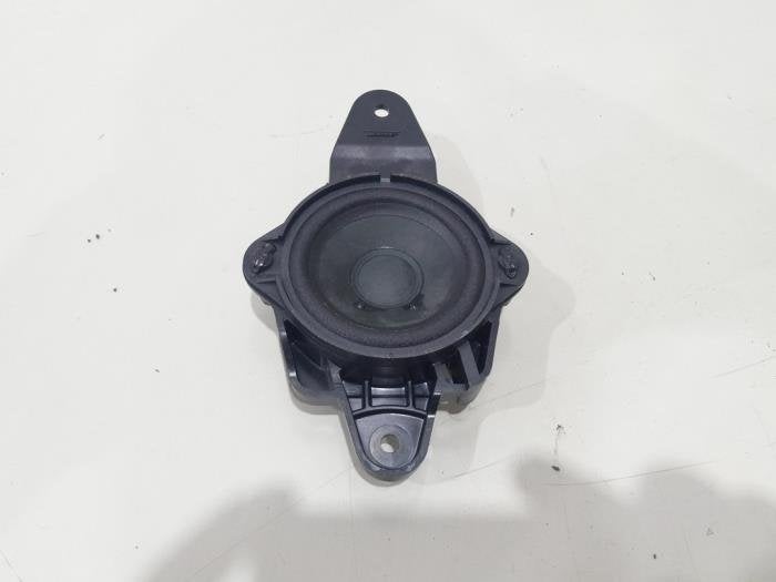 Haut-parleur d'un Audi A6, Autos : Pièces & Accessoires, Électronique & Câbles, Audi, Utilisé, 3 mois de garantie, Enlèvement ou Envoi