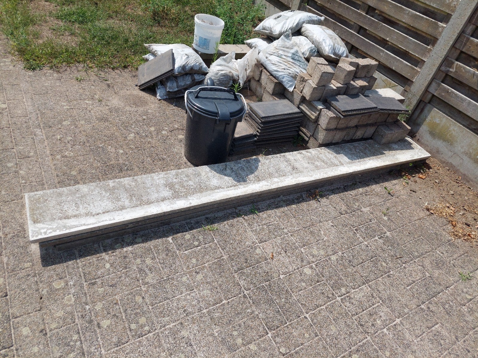 3 Gratis betonplaten schutting, Enlèvement, Utilisé