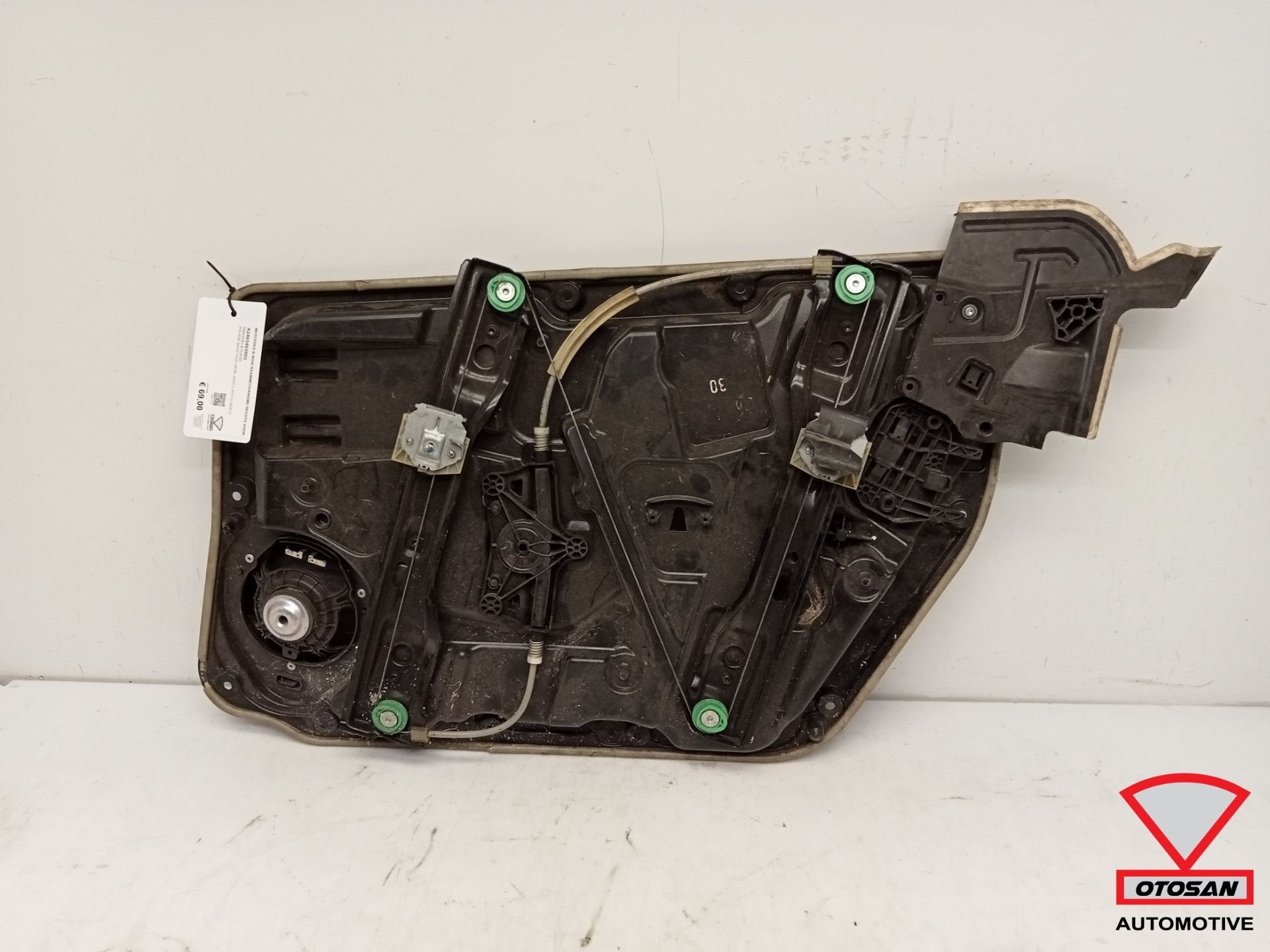 M canisme de vitre avant droit Mercedes B W246 A2465402005, Mercedes-Benz AG, Mercedes-Benz, Utilisé, Mercedesstrasse 120
70372  Stuttgart, DE
