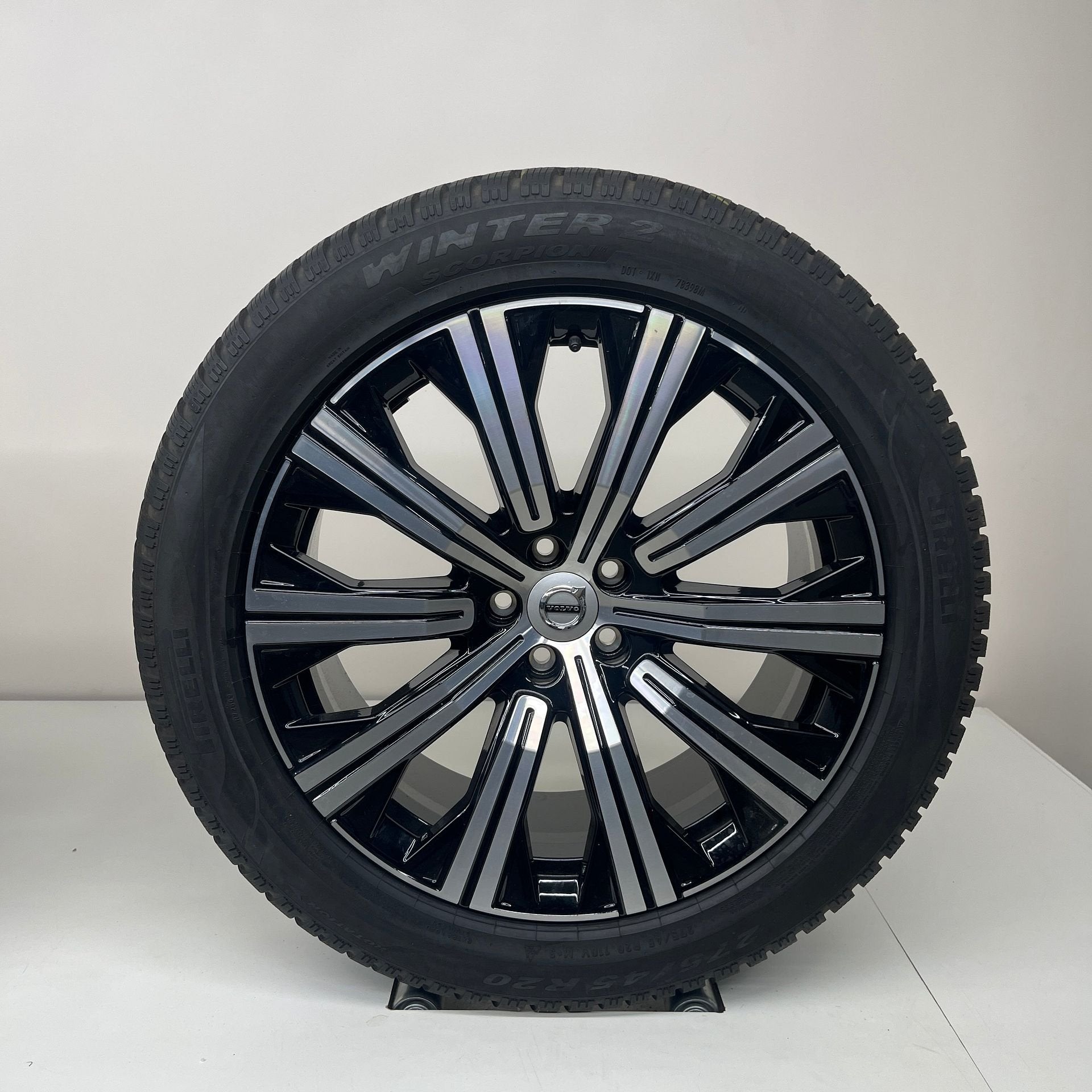 Volvo XC90 - 20 inch - winterbanden, Auto-onderdelen, Gebruikt, 275 mm, Banden en Velgen, Personenwagen