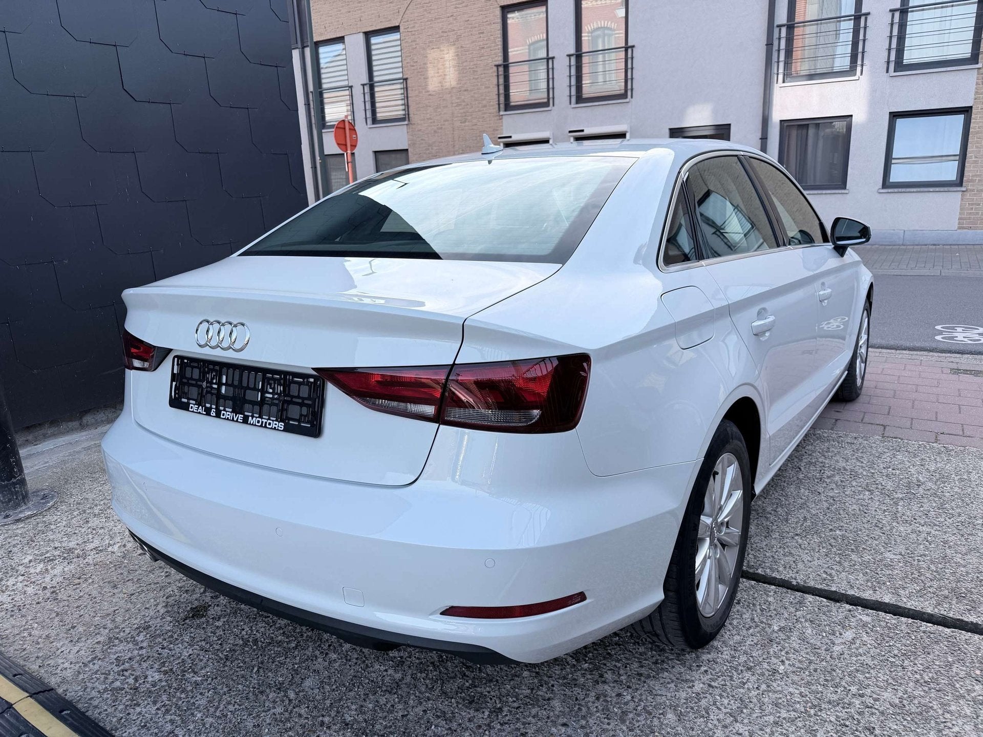 Audi A3 1.4 TFSI EDITION ULTRA | NAVI | PDC | CRUISE, Stof, Gebruikt, 4 cilinders, 109 g/km