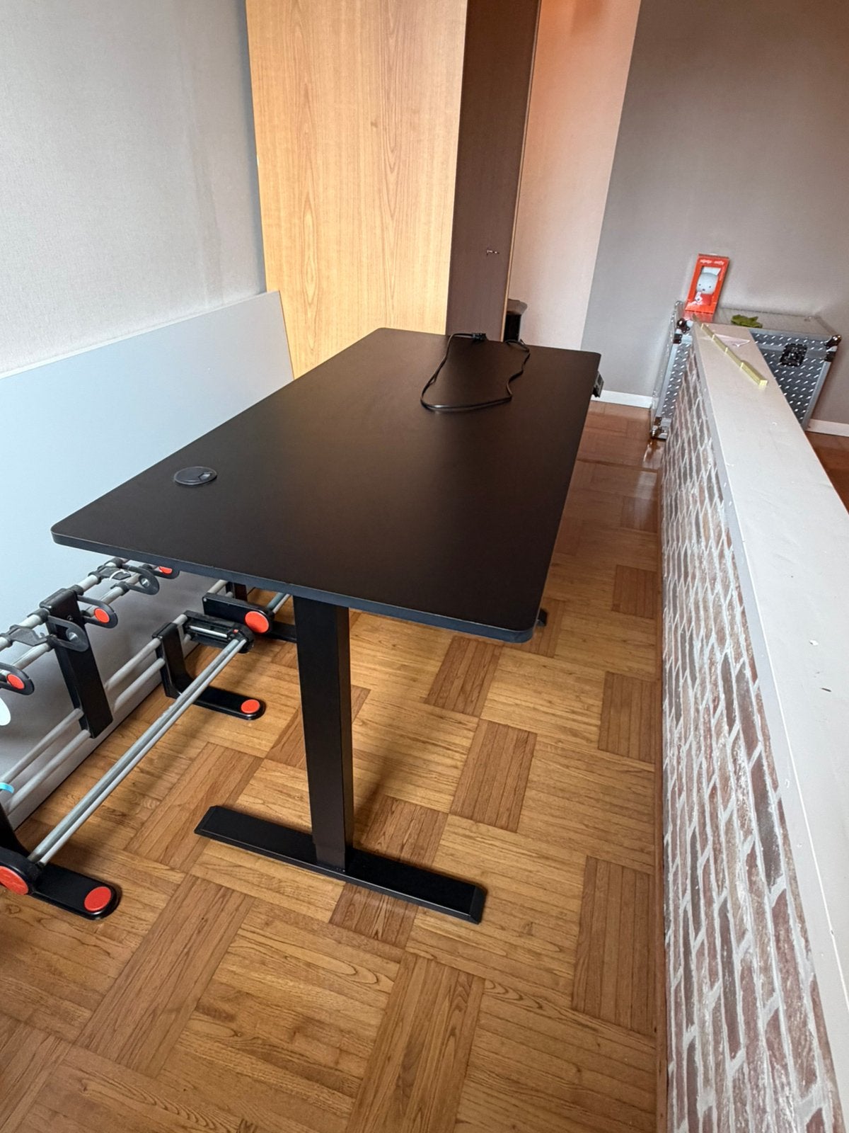 Zit/sta bureau, Huis en Inrichting, Bureaus, Ophalen, Elektrisch, Zo goed als nieuw