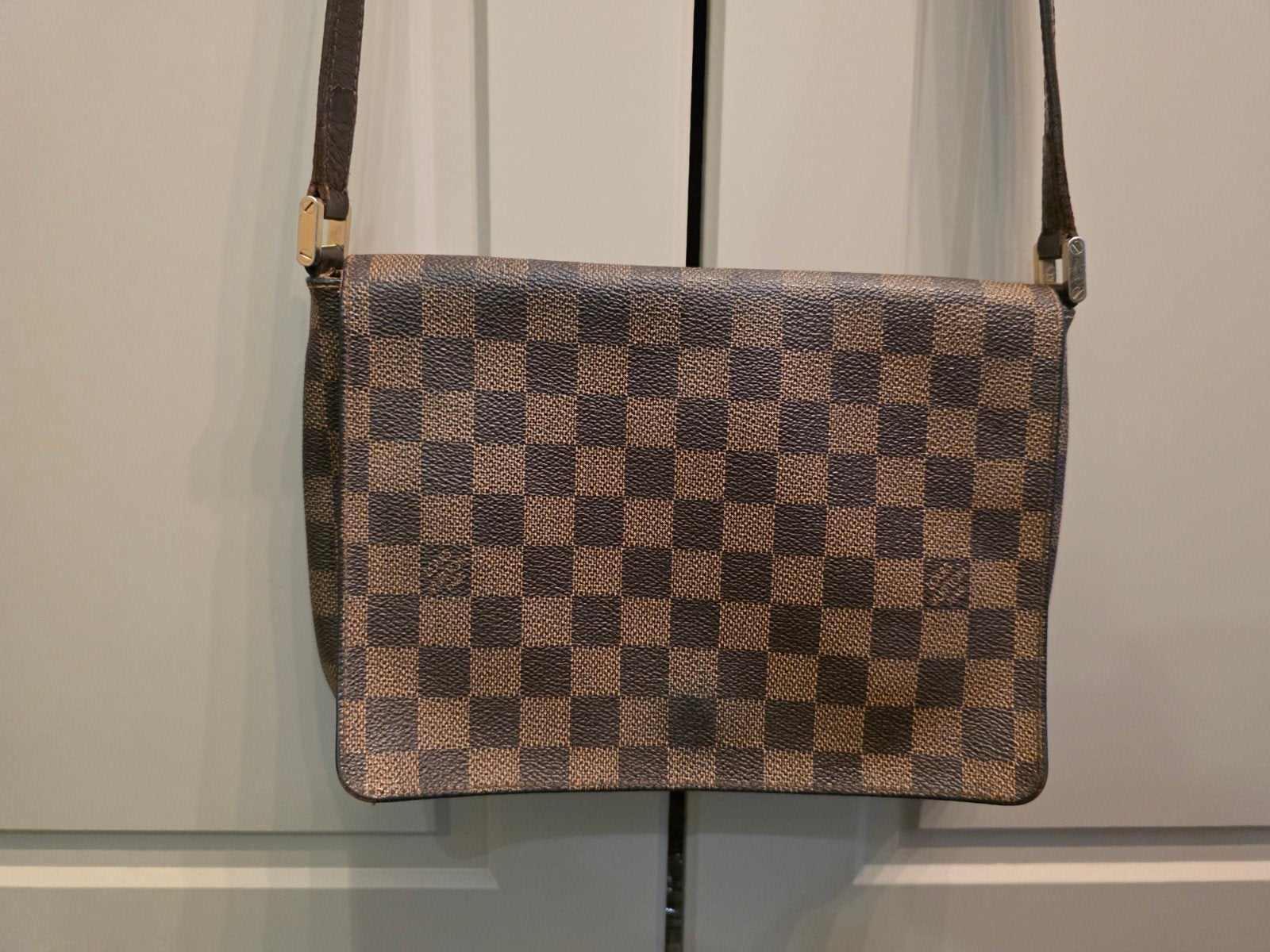 Louis Vuitton handtas
Damier Ebene
Musette Tango, Ophalen, Gebruikt