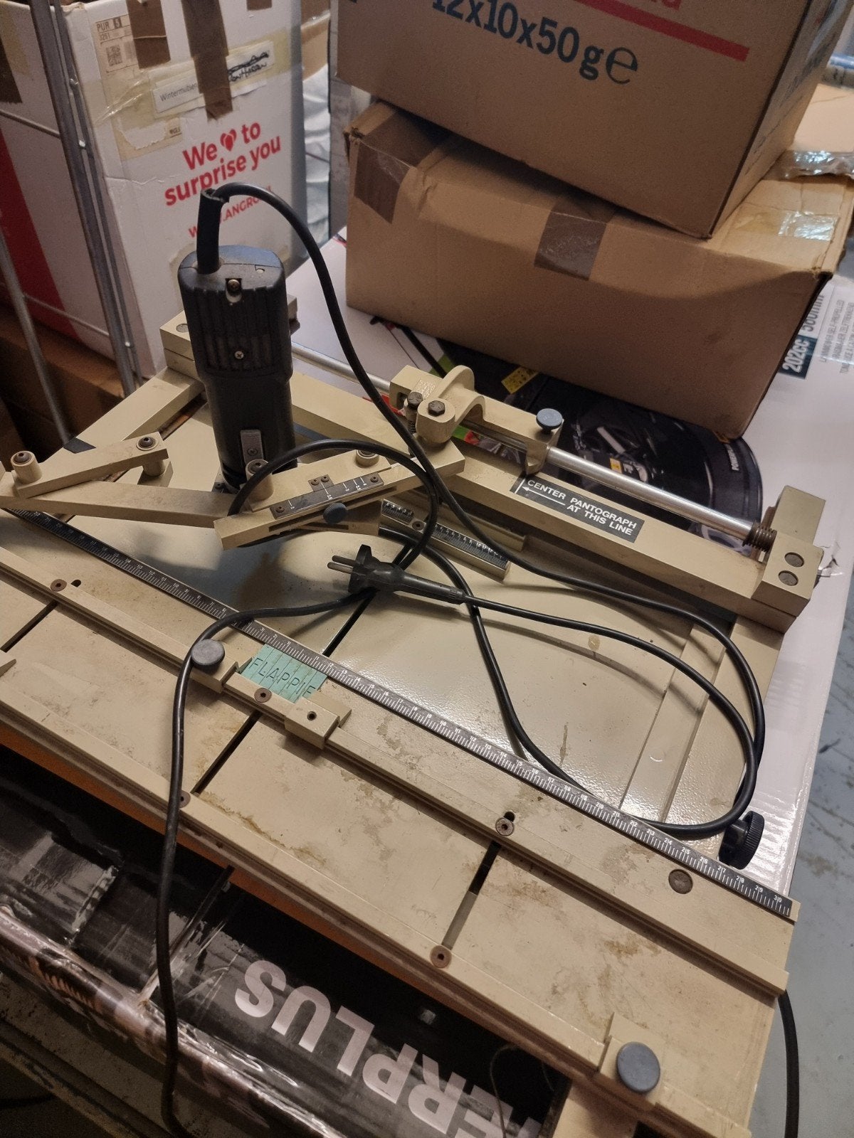 Scott SM-560 Pantograph graveermachine handmatig graveren, Ophalen