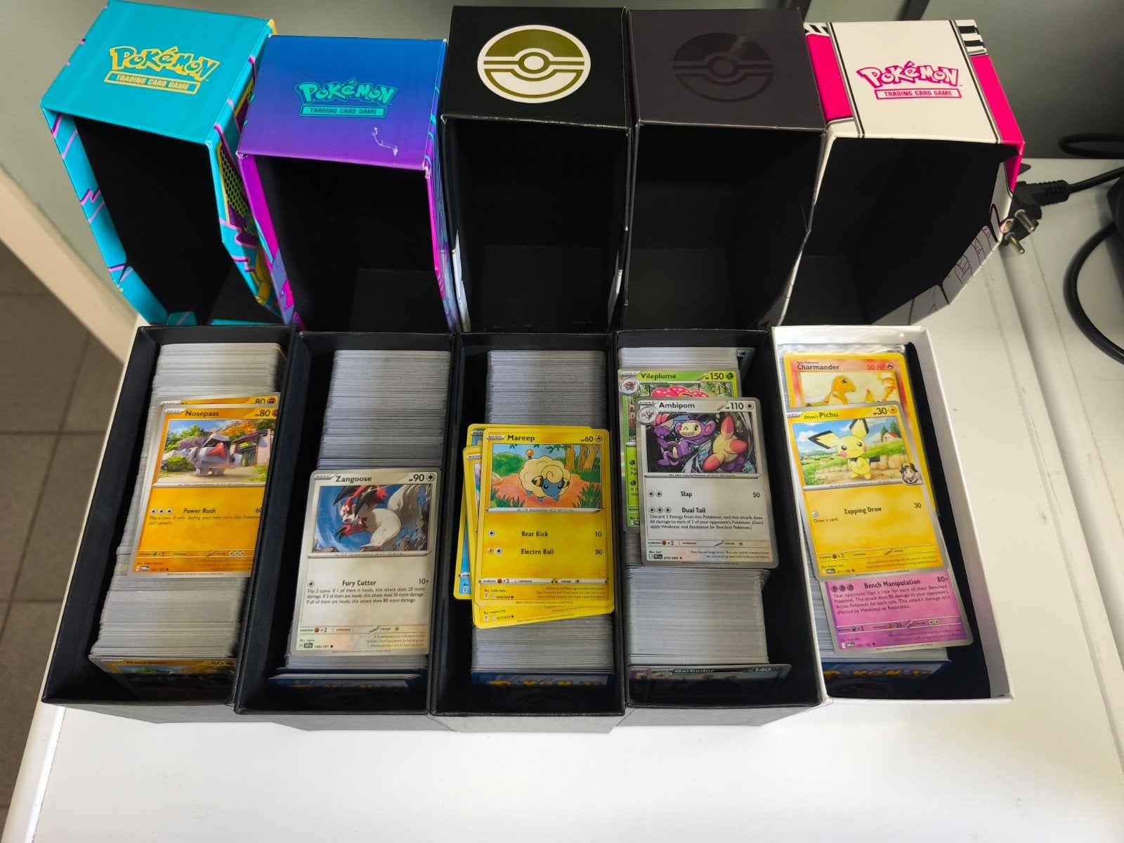 2500 Pokemon Kaarten (Bulk), Ophalen of Verzenden, Zo goed als nieuw, Meerdere kaarten, Foil