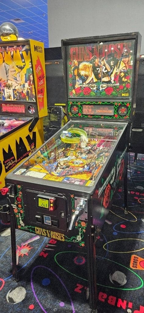 Gezocht Guns and Rozes flipperkast,zie afbeelding, Verzamelen, Automaten | Flipperkasten, Ophalen, Gebruikt, Data East, Dot-matrix
