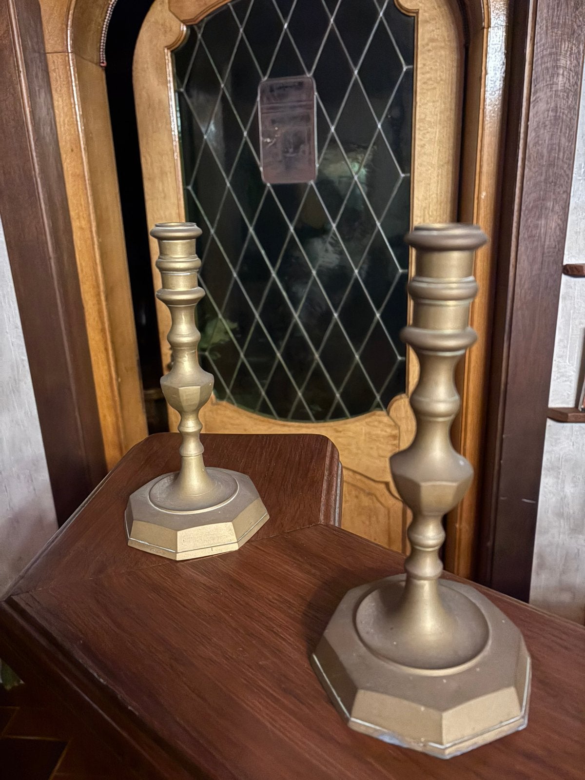 Paar oude messing kandelaars – 19e eeuw – 23cm –balustervorm, Ophalen of Verzenden