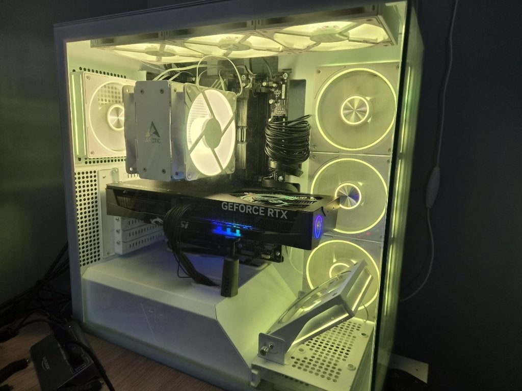 High-End Gaming PC – RTX 5070, Computers en Software, Ophalen, 32 GB, AMD Ryzen 5, Zo goed als nieuw