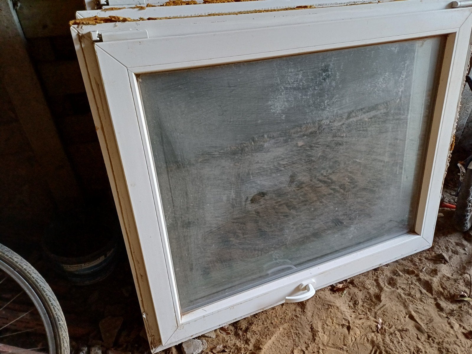 PVC HR ramen - draai-kip - 3 stuks - met vliegenramen, Doe-het-zelf en Bouw, Kunststof, Gebruikt, Raamkozijn, Inclusief glas