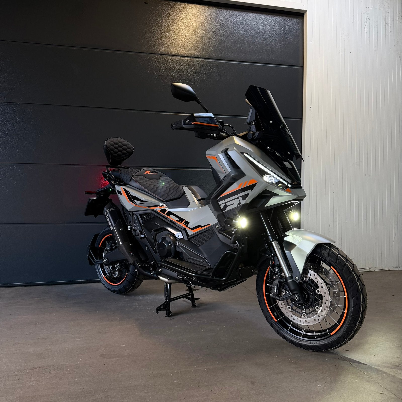 Honda X-ADV 750 Nouveau 0km 2026 custom Edition Hermès -Akra, Motos, Motos | Honda, Scooter, Entreprise, 2 cylindres, Neuf