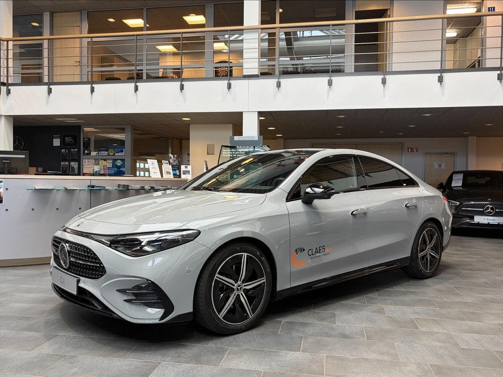 Mercedes-Benz CLA-klasse CLA 180 AMG Line Nieuwe wagen lever, Stof, Zwart, 4 cilinders, 136 pk