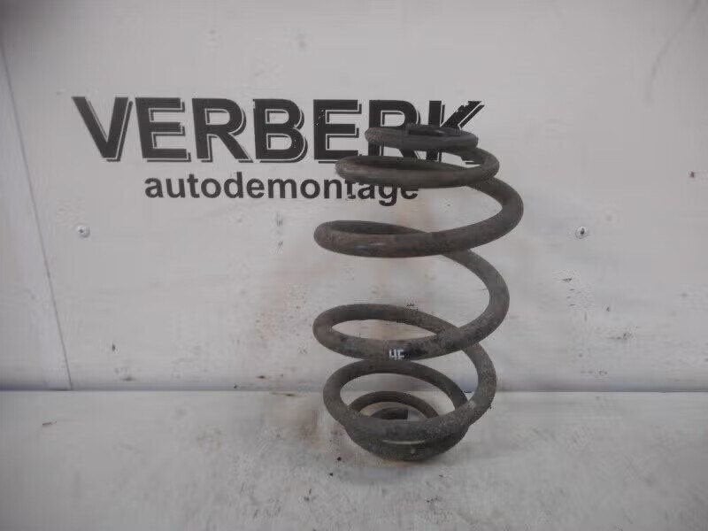 SCHROEFVEER ACHTER Opel Astra F Caravan (51 / 52) (he), Bahnhofsplatz 65423 Rüsselsheim am Main, DE, Enlèvement ou Envoi, Opel