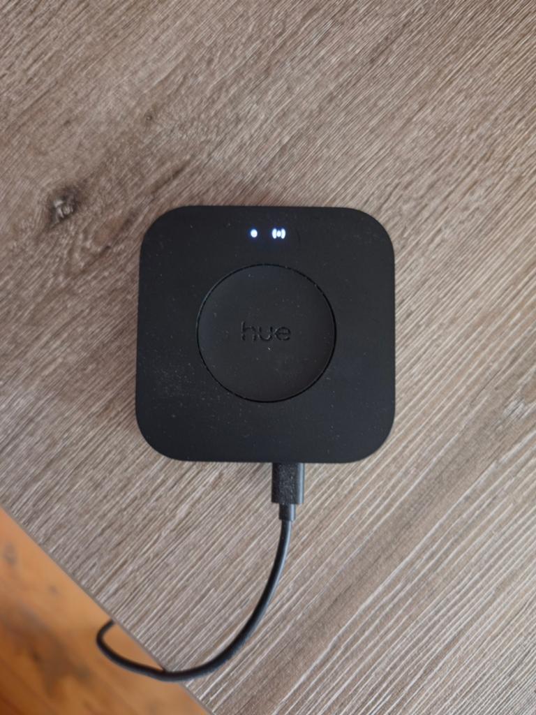 Phillips hue bridge pro, Enlèvement, Utilisé, Phillps